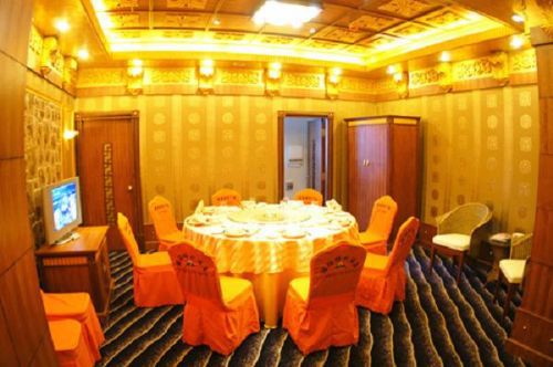Holiday City Hotel Liyang Restaurant photo